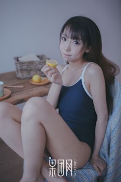 两男吃奶玩乳尖激烈